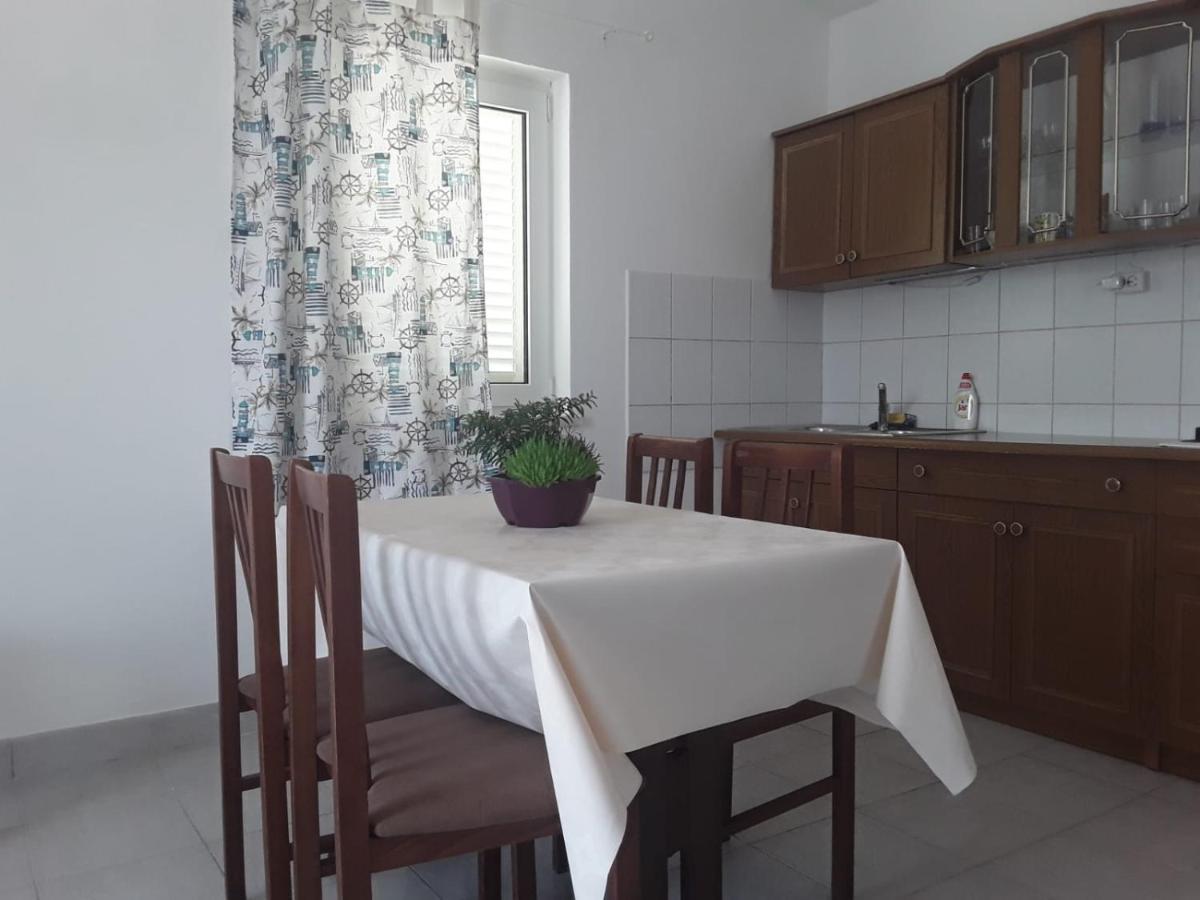 Apartamentos Aroma パグ エクステリア 写真